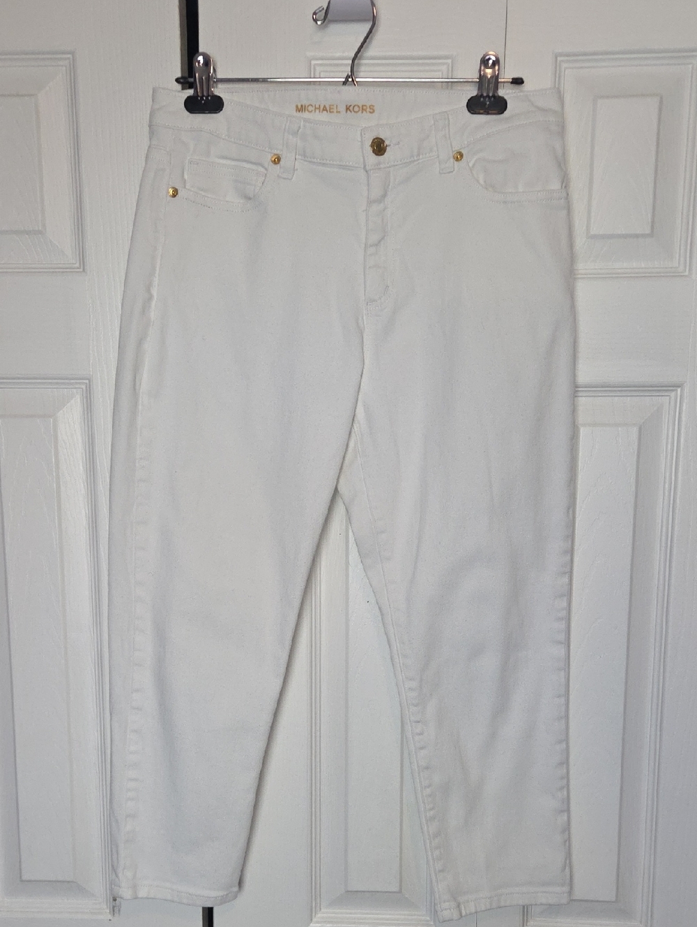 Michael Kors White Izzy Cropped Skinny Stretch Jeans with Gold Hardware